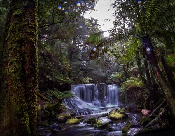 JamesMcIver2's tweet photo. Horseshoe falls tasmania @tennewsmelb @MikeLarkan http://t.co/FfOmOqE6SG