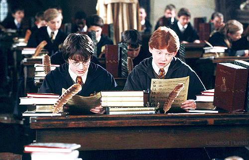 LopezLuciacafe's tweet photo. Yo con el examen de fyq de formulacion el 2 de Septiembre. Sep. Soy Ron Weasley http://t.co/E1RKiUjdos