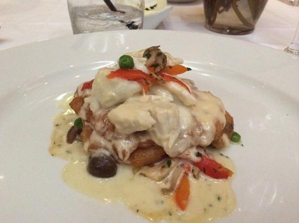 cleverleys's tweet image. 2nd Course #HRW2014 dinner @TonyVallone's: Snapper Sheridan-scaloppine of red snapper, lump crabmeat, bianco sauce.