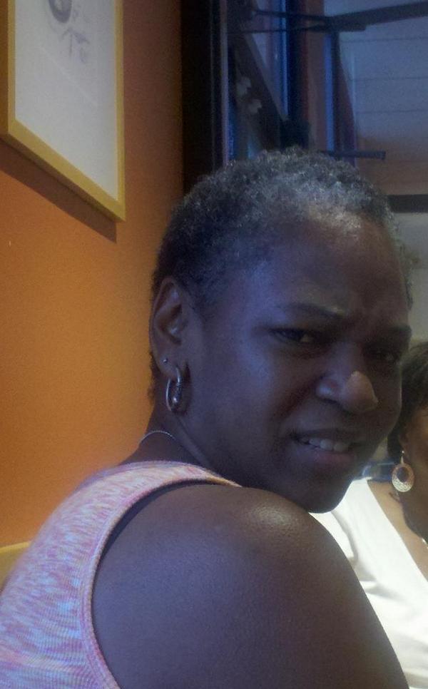 GeechieGurlTM's tweet photo. A7 No faves really...my hair is moody. One day it likes u...next day "Whet?" Smh #2DSCHAT http://t.co/cOqeUUFJ7x