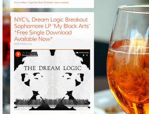 TheDreamLogic's tweet photo. Ya gotta love a website called @BoozeandReviews :: http://t.co/arI7eFpAEp :: Cheers Fellas! http://t.co/fDKJH7RxfH