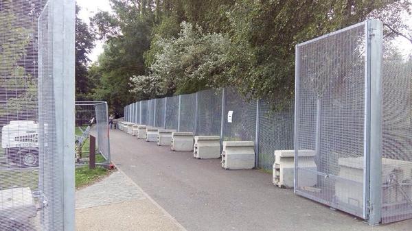 FizzyBlossom's tweet photo. The pictures coming out of Cardiff due to the #NATOSummitUK are so bizarre/scary Looks like the #HungerGames http://t.co/4NypN38cgs
