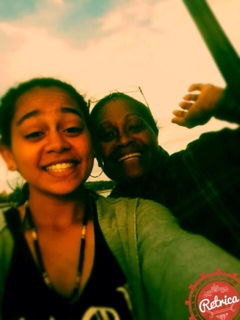 yasknky's tweet photo. Me and my mam!! 😘💚💛❤👌 http://t.co/upiFcTZrC9
