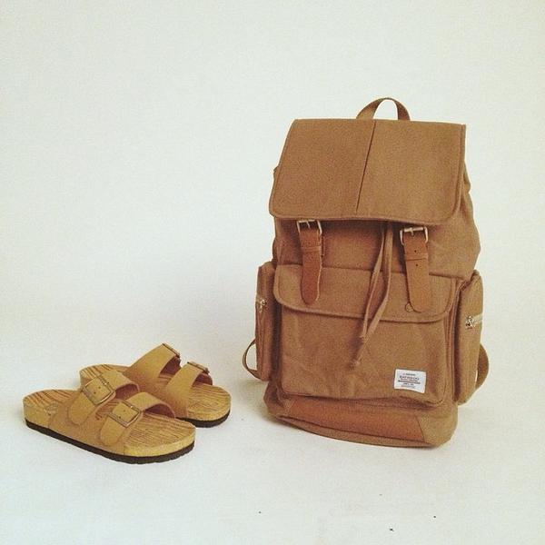 Ssaphire bag dari Rafheoo IDR 385.000 tersedia dalam wana biru dan hijau tua #LocalBrandID