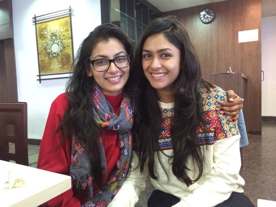 Sriti Jha FC on Twitter: "Yes.. @ZeeTV: Aren't these two sisters