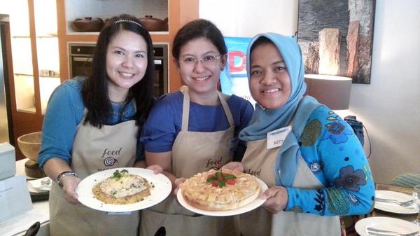 Have fun girls :D <a href="/rety28/">mita rety</a> @TyanaMartianti @tERetorial @pesonamag 3 resep #cheerfulthursday with @BaraSupercook