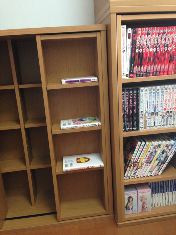 希亜 以前ニトリで購入したものより奥行きが小さいのでb6本が入らない上に 棚板の関係で新書本も入れにくい 完全に文庫専用だなこりゃ スライド書棚 グラッテン9080 Lbr ニトリネット Http T Co Bwxuk97gbi Http T Co 95odolsqqw