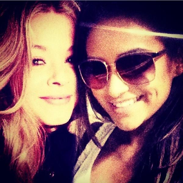 NLittleLiar's tweet photo. It's really crazy how many #Emison shippers are here 😂😂😂😃😃😃 #emisonisendgame #EmisonIsNeverOver !!❤️❤️❤️😍😍😍 http://t.co/o6kkm4AmDw