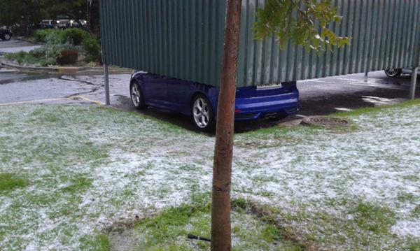 Liezel7's tweet photo. @RyanOConnorSA @liezelv @945Kfm @EWNTraffic Check out this crazy weather in Bellville!! http://t.co/h1d6SENz23