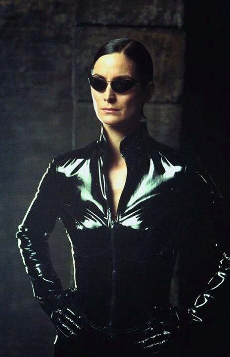         Happy Birthday Matrix Beauty Carrie-Anne Moss    