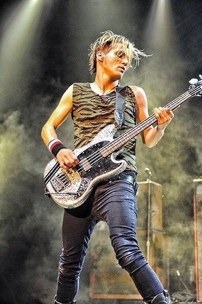 cookies_killjoy's tweet image. Принял от : @_MAARS_ 
Пролистай галерею закрытыми глазами,скинь фото на котором остановился
Передай 10 твиттерским