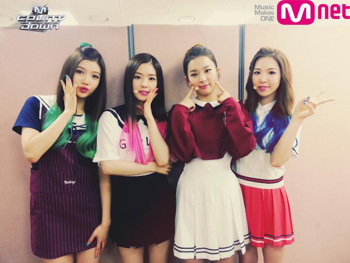 BvjEz2YCIAAWgvo.jpg:large