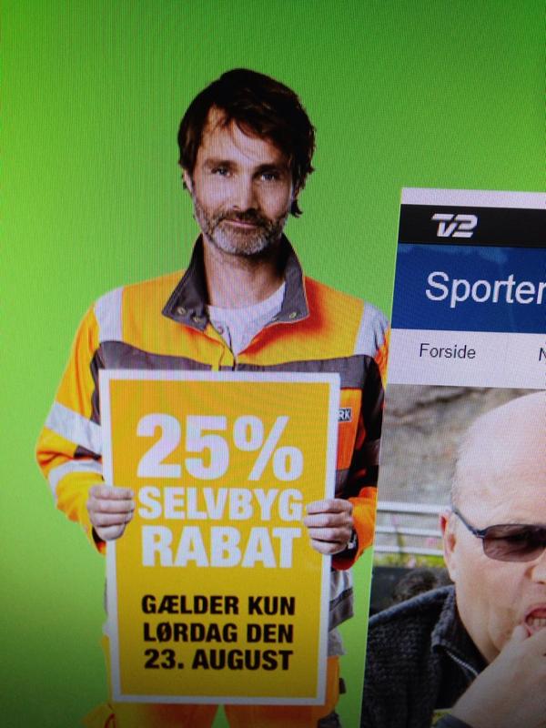 mparecki's tweet photo. Vidste ikke@NFLming også var reklamemand for Stark?? #stark #25procent #lookalike #doublejob http://t.co/QOsTl0J2YR
