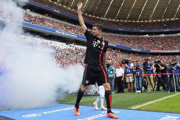 Robert Lewandowski!  Alles Gute! 
 wish a Happy 26th Birthday to Robert Lewandowski! 