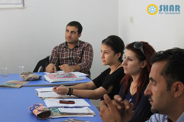 SharDevelopment's tweet image. Training on #magazine article "Feature" at #Qamishli city, in coordination with #Mandela House. #twitterkurds #Syria