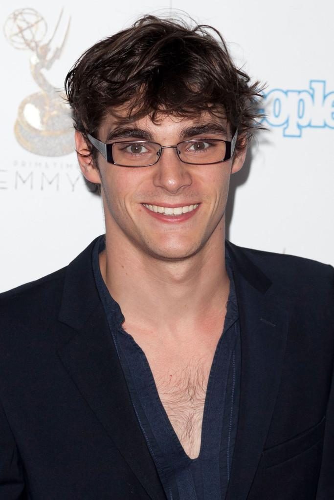 Happy 22nd Birthday, RJ Mitte! (and also RJs chest hair)  