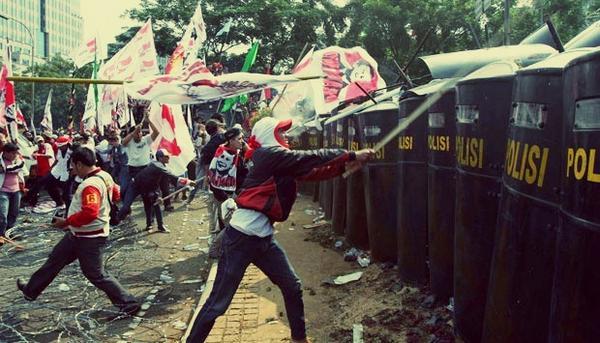 trsberjuang's tweet photo. @fadlizon kelakuin siapa nih http://t.co/WVaL9zQfqk