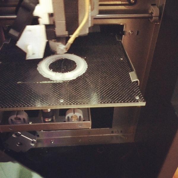 romydidonato's tweet photo. My first #3Dprinting at home http://t.co/bzNUDtberO