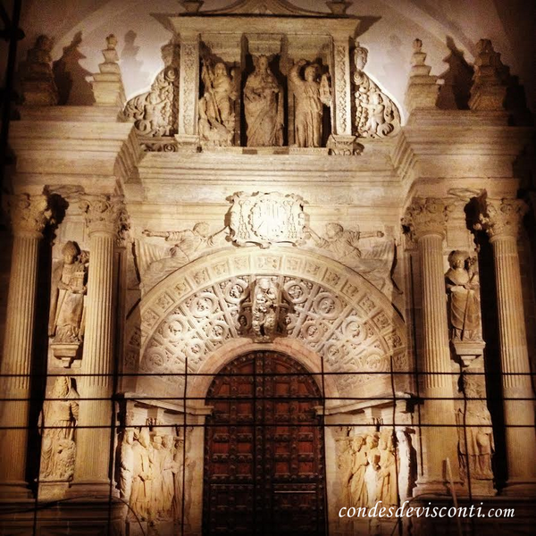 HotelCondes's tweet photo. Portada principal de la #Catedral de #Tarazona. Pronto podremos disfrutar de esta parte del #monumento, sin andamios http://t.co/2xajdiZcNU