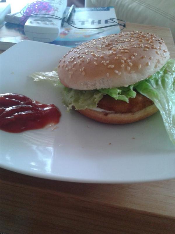 TherealFipsHD's tweet photo. #Americanburger http://t.co/GXWAQFUj7z