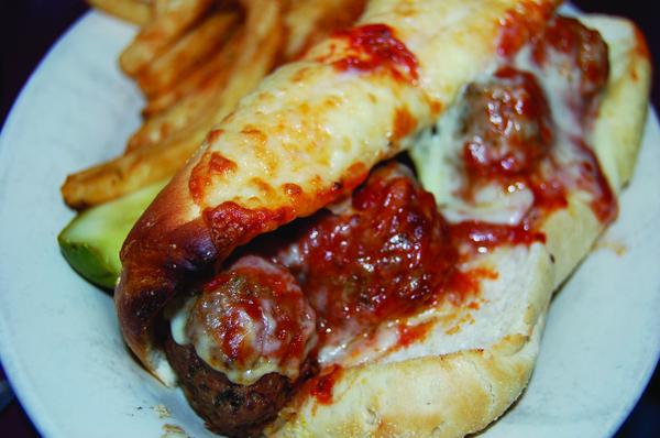 MoodiFoodi's tweet image. @2ndstcafe 
Menu Items : Mom’s Meatball Grinder : 2nd Street Café : Cambridge : MA : USA
blog.moodifoodi.com/2013/03/menu-i…