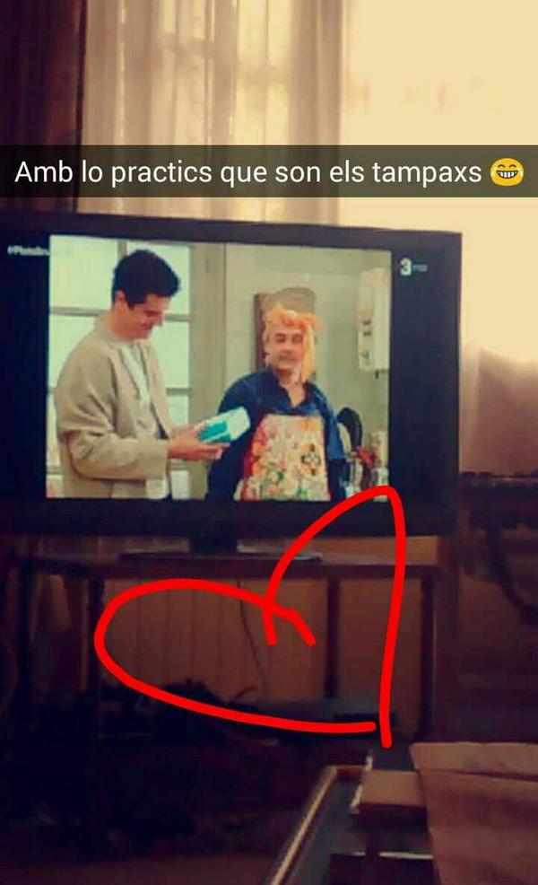 elengarcia3's tweet photo. Amb lo pràctics que són els tampaxs! @PlatsBrutstv3 @irenegc22 #lupeee http://t.co/NuUIZ7a0tN