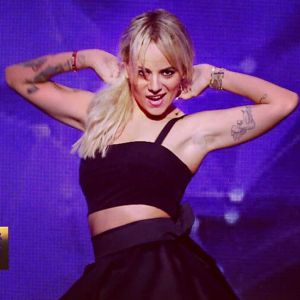 30 ans aujourdhui...15 ans de carrière... HAPPY BIRTHDAY ALIZÉE ! !  