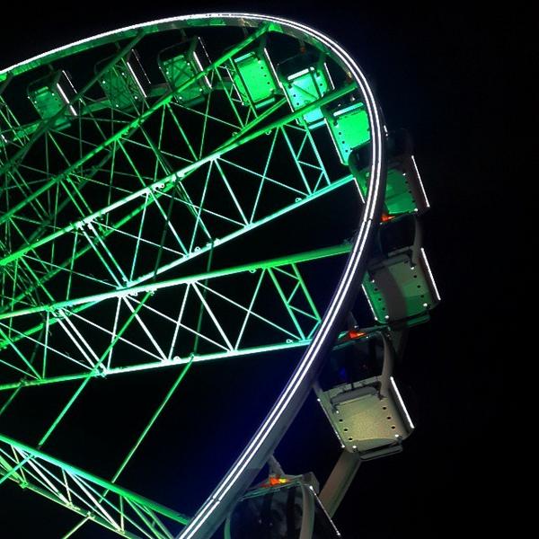 acablecar's tweet image. And another photo of me!! Thanks for taking my photo! #capetown #cablecar #ferriswheel #waterfront #nightlights #...