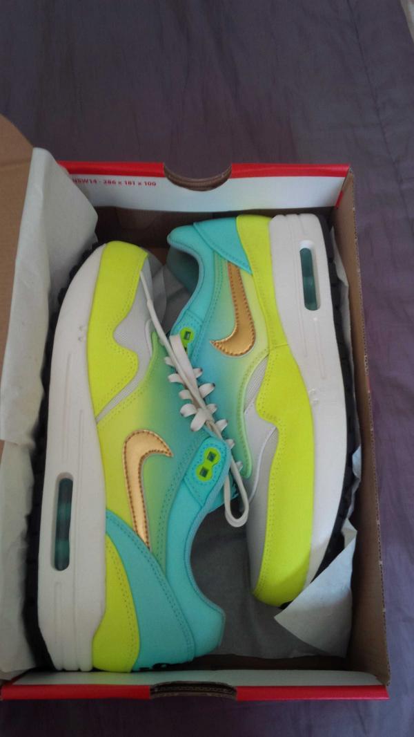 Freshhhhhh!..... so back up!!  # keep ya eyes peeled!!