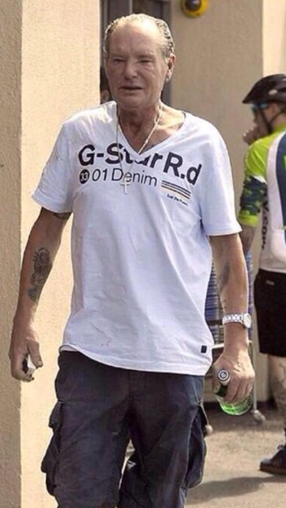 TonyBellew's tweet photo. I can't believe this is Gazza, I just can't! This is just so so sad. Addictions are horrible things! #Gazza http://t.co/urAihc2bXF