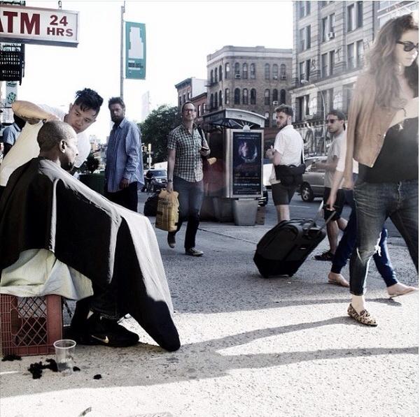 diegomuggles's tweet photo. #MarkBustos cuts homeless peoples hair out of his own will. http://t.co/qa3u8SXXrJ