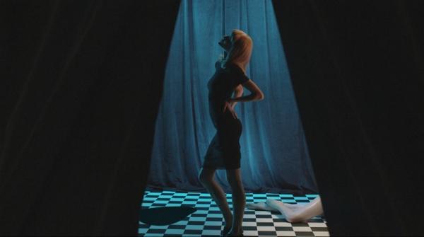 .<a href="/Selfridges/">Selfridges</a>' #TheMasters has landed! Watch @marieschuller's new film! #SelfridgesXSHOWstudio showstudio.com/project/the_ma…