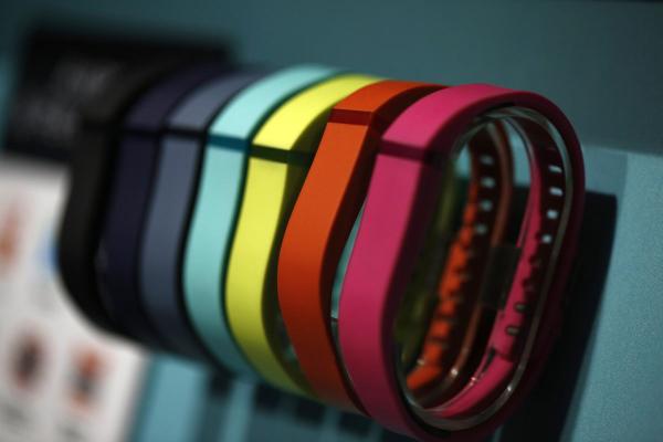 business's tweet image. Companies are increasingly paying for fitness-tracking devices for employees: bloom.bg/1vl4WxI