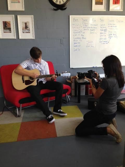 ThinkCreativeFL's tweet photo. Capturing some great footage of our client doing what he does best, singing! Happy fifth hour of #ThinkaThon! http://t.co/ntz0e89Q8n