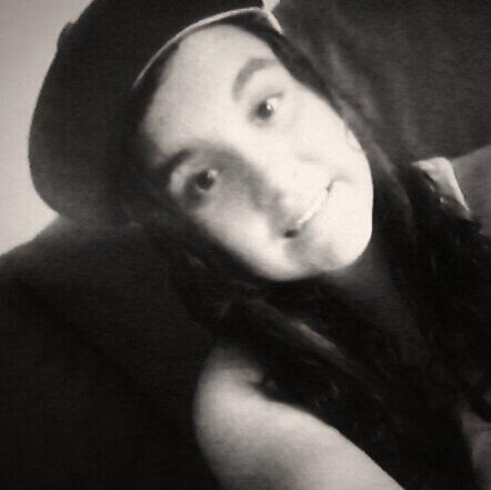 Isillaaa24's tweet image. Y gracias a mi bb @AnderRandom ahora vivo pegada a una gorra ;P