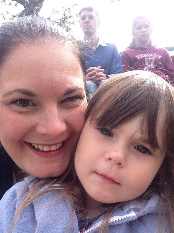 katiefbrown's tweet photo. @thekelster123 @ThePrawnster22 @jlb8778 excellent day with gorgeous girl... #lovehermillions http://t.co/JGonZsQaPl
