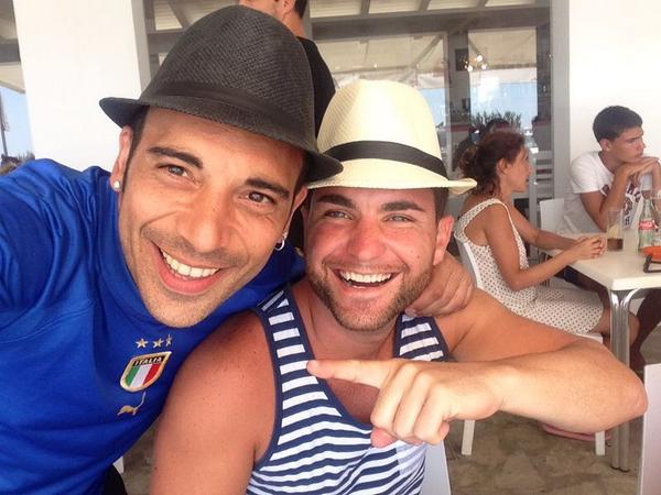 ktumbapercu's tweet photo. En el palmar con el maestro baterista "Pino Rovereto" http://t.co/pXgxGAMLuM
