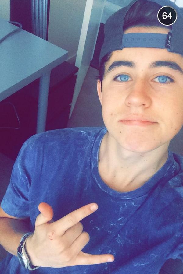_TheOriginal12_'s tweet photo. Umphhh he is so 😍😍😍 http://t.co/S0vahrx3Pb