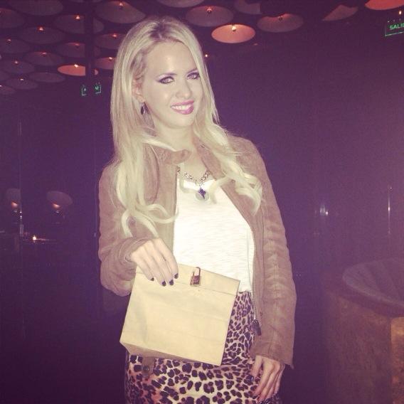 My new clutch!! Louis Vuitton LTA! http://t.co/QKwCoPRRkk