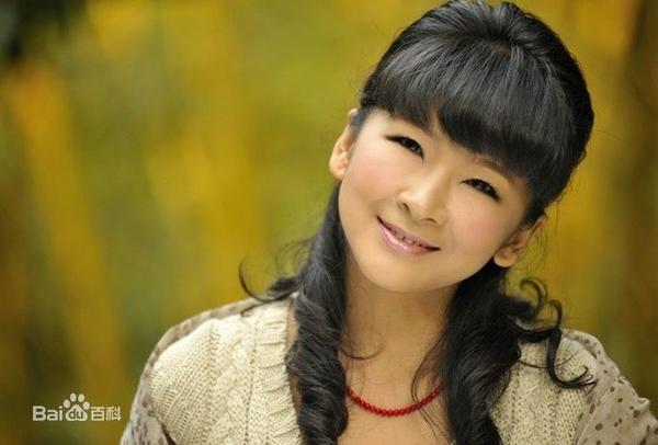 chinaorgcn's tweet photo. Chinese singer #GaoYing was the first Chinese pop folk singer to win the #PremioLunezia 2014. http://t.co/LJEpj1l2p1 http://t.co/MaCLERgTca