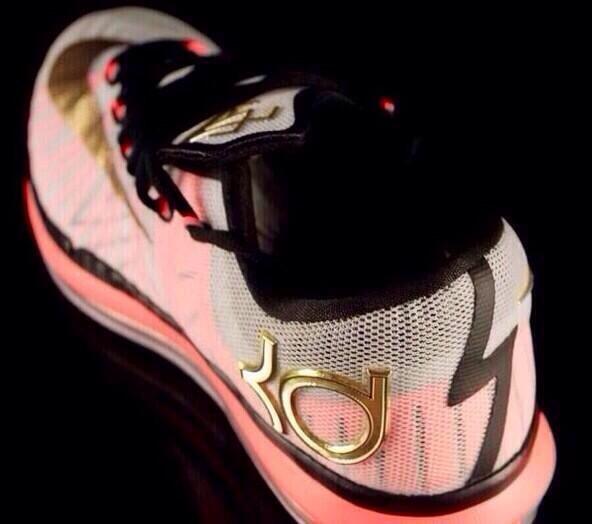 _Sports_Gear's tweet photo. RT for these KD's http://t.co/exjFkcHg3y