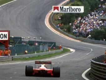 CoandaF1's tweet photo. Eau rouge es una curva que mi corazón quiere que la pase a fondo, pero mi pie derecho no me deja

Buenas noches. http://t.co/TkLGOsct58