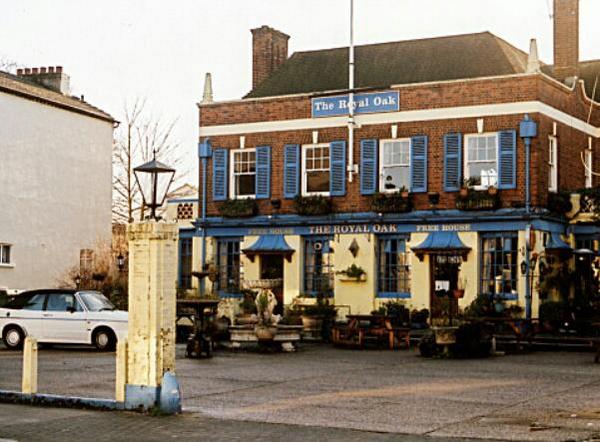 RT <a href="/ToBroo/">Tom Brooks</a>: <a href="/RoyalOakT/">The Royal Oak</a> sad for a pub to close down but for me the real royal oak closed when this was bulldozed