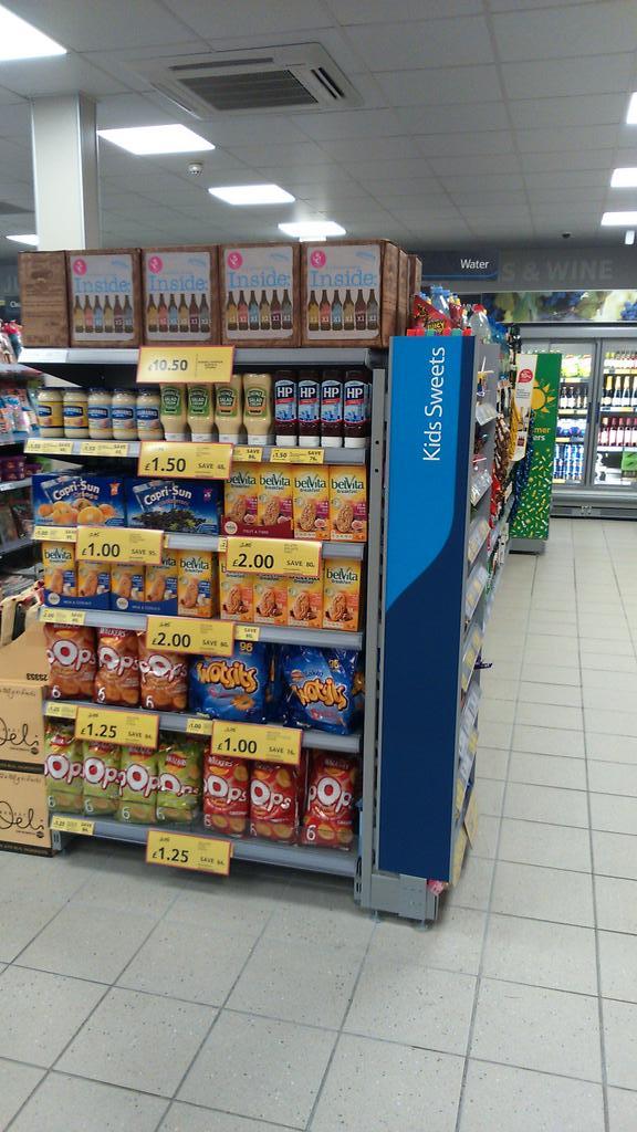 4351Carl's tweet photo. Local lines with some great promotions
#localitymatters
@DianeMalone001 @rachedwards1984 @HawkinsKd @eli_mcfarlane http://t.co/FxtnIrnSbl