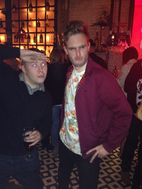 nickyhumfress's tweet photo. #modestmodels @SamJonesMCR @James_Tunafish http://t.co/zmQE9zF1ua