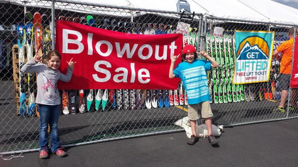 steely_dad's tweet photo. @skiNsee already getting ready to gobble some of the best powder on earth! #skiarama http://t.co/J73OPbfJYS