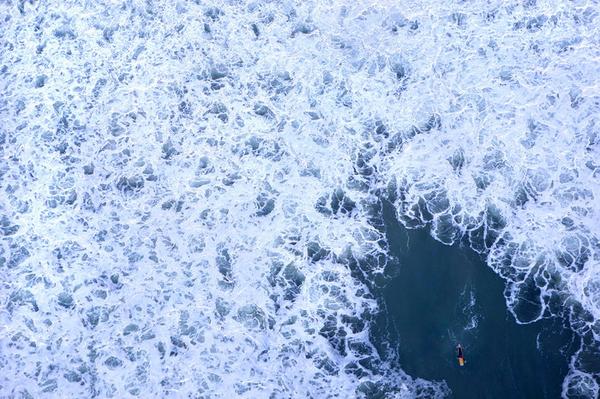 redbull's tweet photo. Drone photos that will change the way you see the world: http://t.co/XjfWwhaZbY http://t.co/sFJVmABtdx