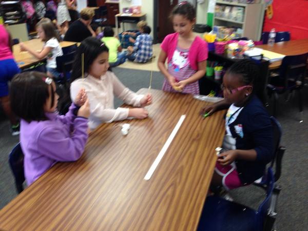 ldouce17's tweet photo. Team building in room 202...we had 2 teams build standing towers.  Such pride! #dweclassroom http://t.co/5oXN7X38y0