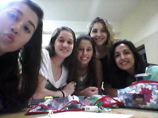 SeleCappellini's tweet photo. Clases socioantrooo!!!! Lad quierooo bellas!!!!...@milemaurino9 @Belugiammarco @MariaSolStrumia @VickyDeLaTorre1 http://t.co/MFurubHXbf