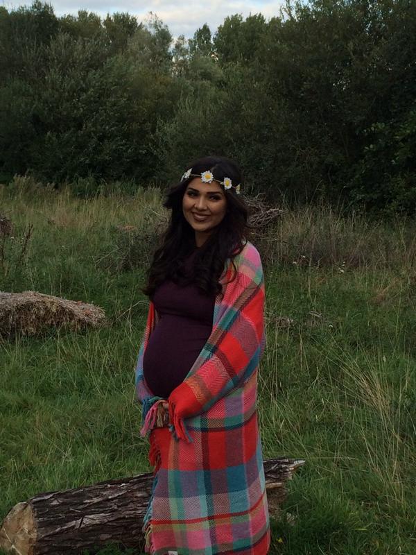 Bray90Kyle's tweet photo. Sexy wife #BabyBee #babybump #beauty #beautiful #wife #sexy #pro http://t.co/nOFX5rD351